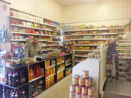 Slagerij, groenten en levensmiddelen. elke dag open van 8.00 - 20.00