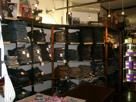 Al 35 jaar geleden begonnen zij in de Vlierboomstraat 670 de gezelligste buurt van Nederland. Ze hebben veel trouwe klanten die dit voor hun hebben mogelijk gemaakt